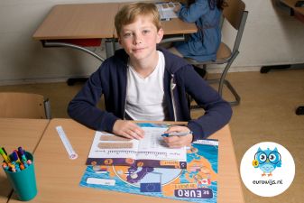 Groep 8: wereldgeld en mobiele telefoon